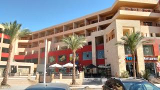 Luxury Studio, pool, Private beach & close to Airport - 9