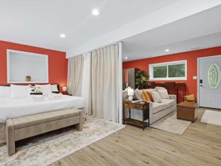 Family-Friendly Suite - Springfield METRO - 2