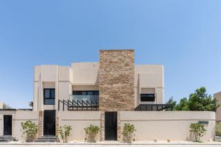 Elegant 2BR Apartment in AlOlaya NZL293 - 8