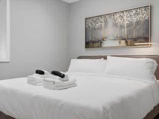 Private King Suite - Springfield METRO - 3
