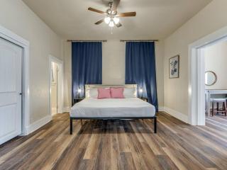 Spacious | Historic | Plaza District | Large Group - 2