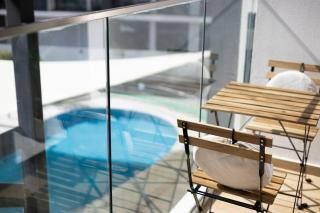 Pool View Studio in Masdar - 4