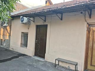 Vardan's Guest House - 8