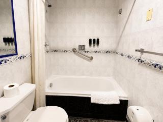 Cavi Rooms 505 - 8