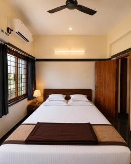 Sri Balaji Service Apartment - 0