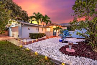 Beach Home: Hot Tub, Game Room & Billiard - Cabo Cañaveral - 8