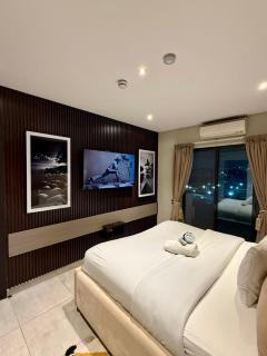 Executive 2br at The Signature, Accra - 9