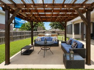Spacious 4BR Retreat |Pool Table| Firepit & Hottub - Kyle - 4