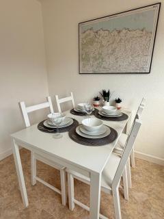 Spacious 2 Bedroom Home in Picturesque Cullen - 1