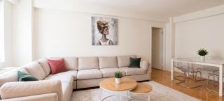 Grand East Side Home, Spacious & Cozy 3 Bedroom Retreat - 5