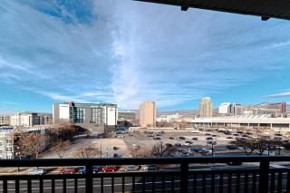 Grand convention centre 1BR- Fireplace,HotTub,Pool - 7
