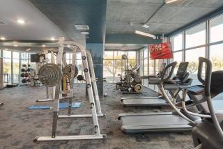 Grand convention centre 1BR- Fireplace,HotTub,Pool - 6