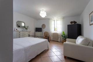 Da Vinci Garden Suite - Private Garden Apt 2BR - 1