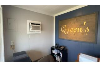 Queen's Motel Blenheim Near Lake Erie ON - 5