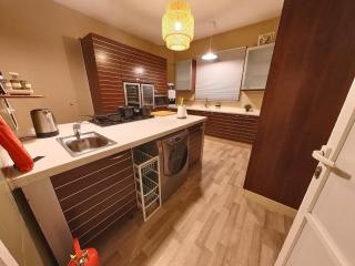3 bedroom with a spacious living room - 0