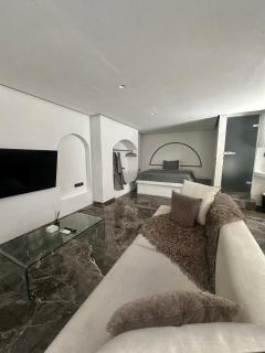 Minimal Cycladic Studio & Patio - 0