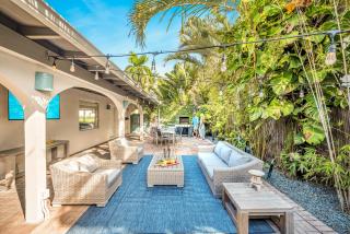 Steps from Beach Quaint Cottage Hot Tub Surf Key H0MES - 5