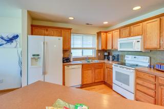 Great for Families! Spacious Retreat in Lynnwood - 9