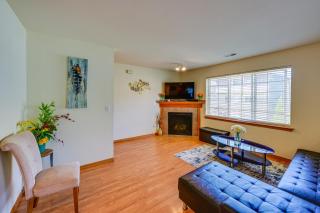 Great for Families! Spacious Retreat in Lynnwood - 7