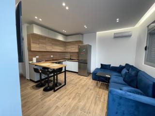 Marina Seaview Apartment - 2