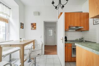 Central Courtyard Apartment - 2