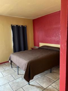 Holiday Motel Tulsa OK - 4
