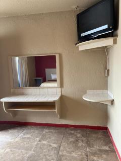 Holiday Motel Tulsa OK - 4