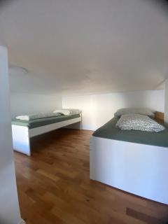 Apartment with Terrace & Free Parking - 8