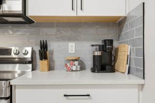 Cozy Suite 1 Bed 1Bath Inner City 10 Min To DT - 4