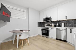 Comfortable 1BR | Fast Wi-Fi & Comfortable - 9