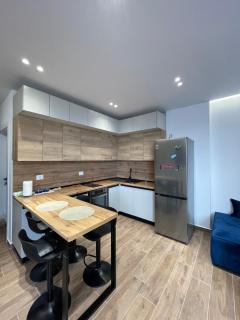 Marina Seaview Apartment - 4