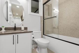 Modern 3BR City Getaway And Bright & Spacious - 1