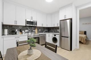 King Bed Suite 10 Minutes To Downtown - 1