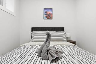 Quiet & Comfortable Stay Minutes from Downtown - 1
