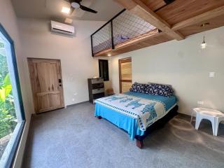 Beautiful Beachfront House - 7