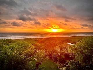 Beautiful Beachfront House - 4