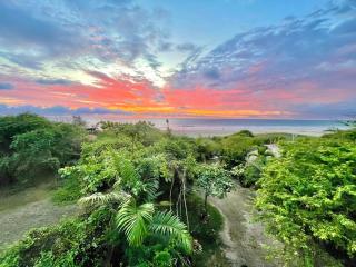 Beautiful Beachfront House - 2