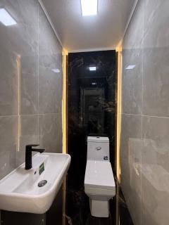 Reviera Apartments - 4