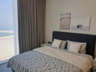 Urban Apartment with Sea View FA2405O - 9