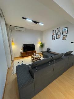 moon house - 0