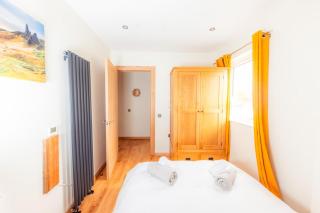 Elegant Seaview Cottage with Hot Tub 3 SH3 - 2