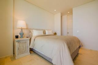 Stylish 2-Bedroom Apartment with BBQ and Views - 7