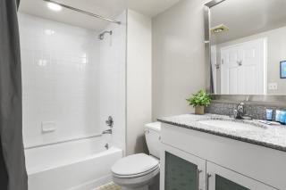 Prime Arlington Location with Pool and Gym - 5
