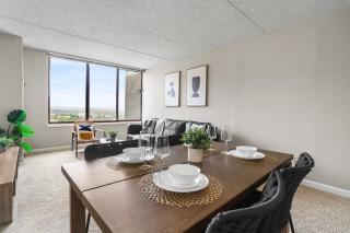 Prime Arlington Location with Pool and Gym - 1
