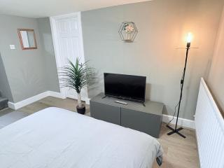 The Oaks Cottage - 1