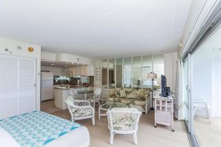 Ilikai Tower 930 - 3