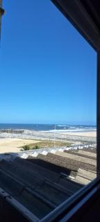 A praia é logo ali! - 1