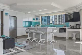 Luxury 270o Views Beach Skyline and Hinterland - 9