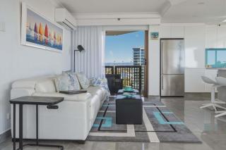 Luxury 270o Views Beach Skyline and Hinterland - 4