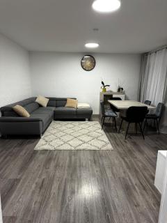 3-Room Apartment with Large Balcony - 8